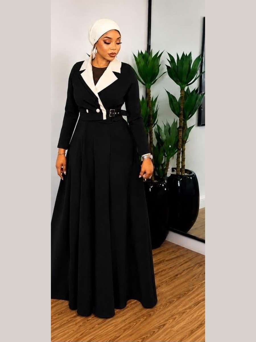 Manteau-robe noir à col châle ivoire