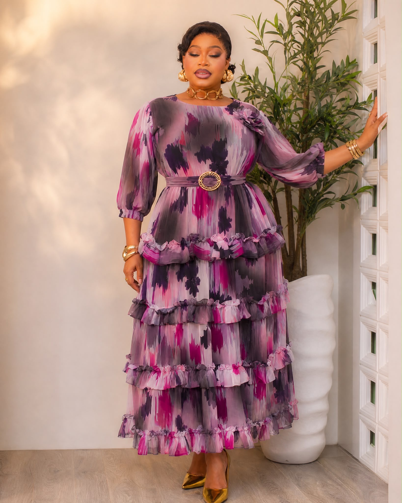 Robe à volants en mousseline rose et prune