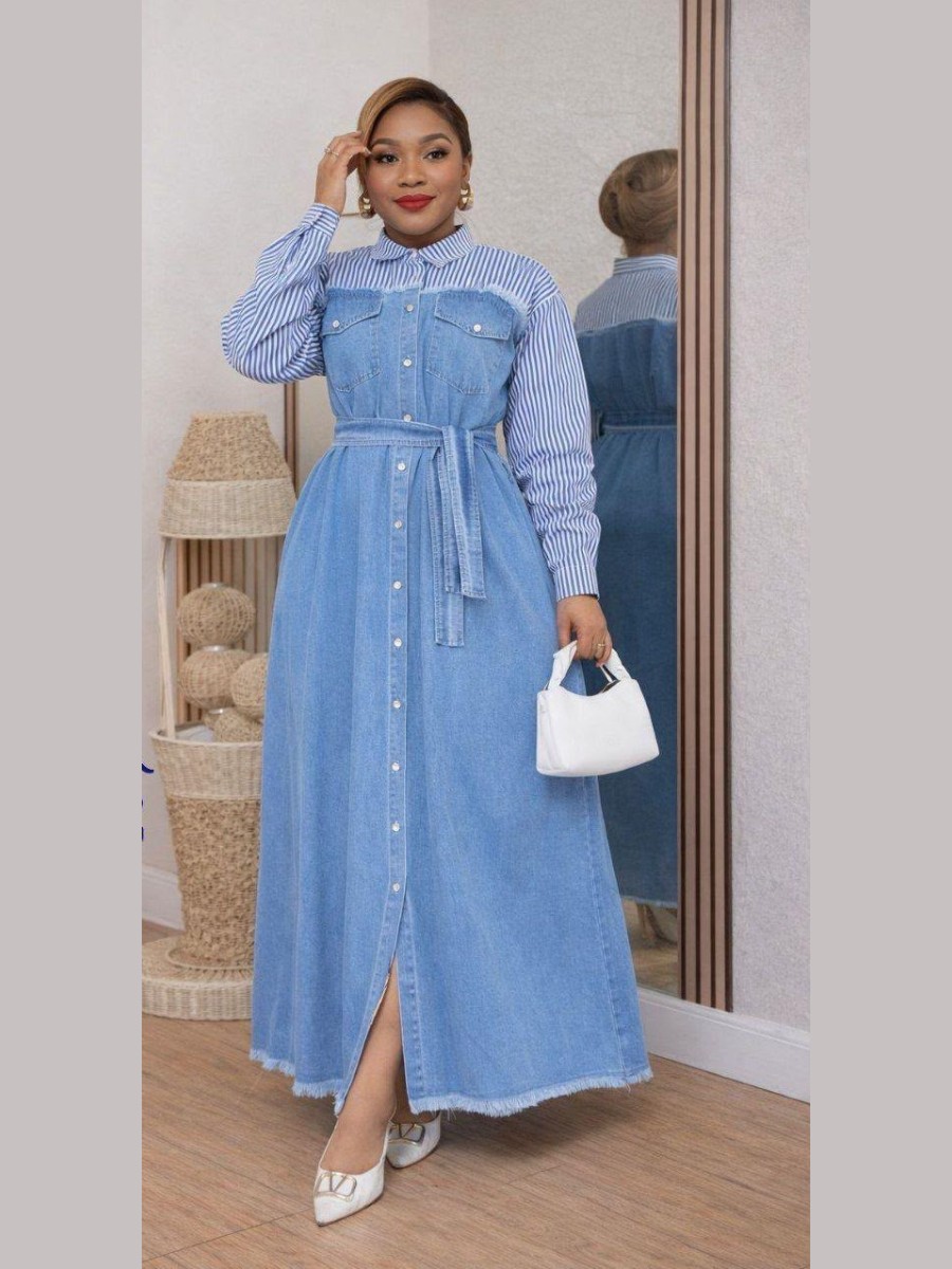 Robe chemise en denim clair à empiècement rayé
