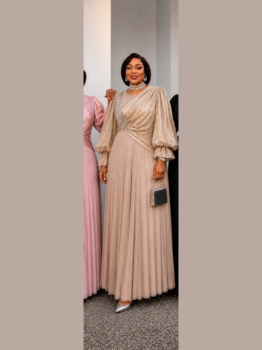Robe de soirée longue champagne à drapé croisé